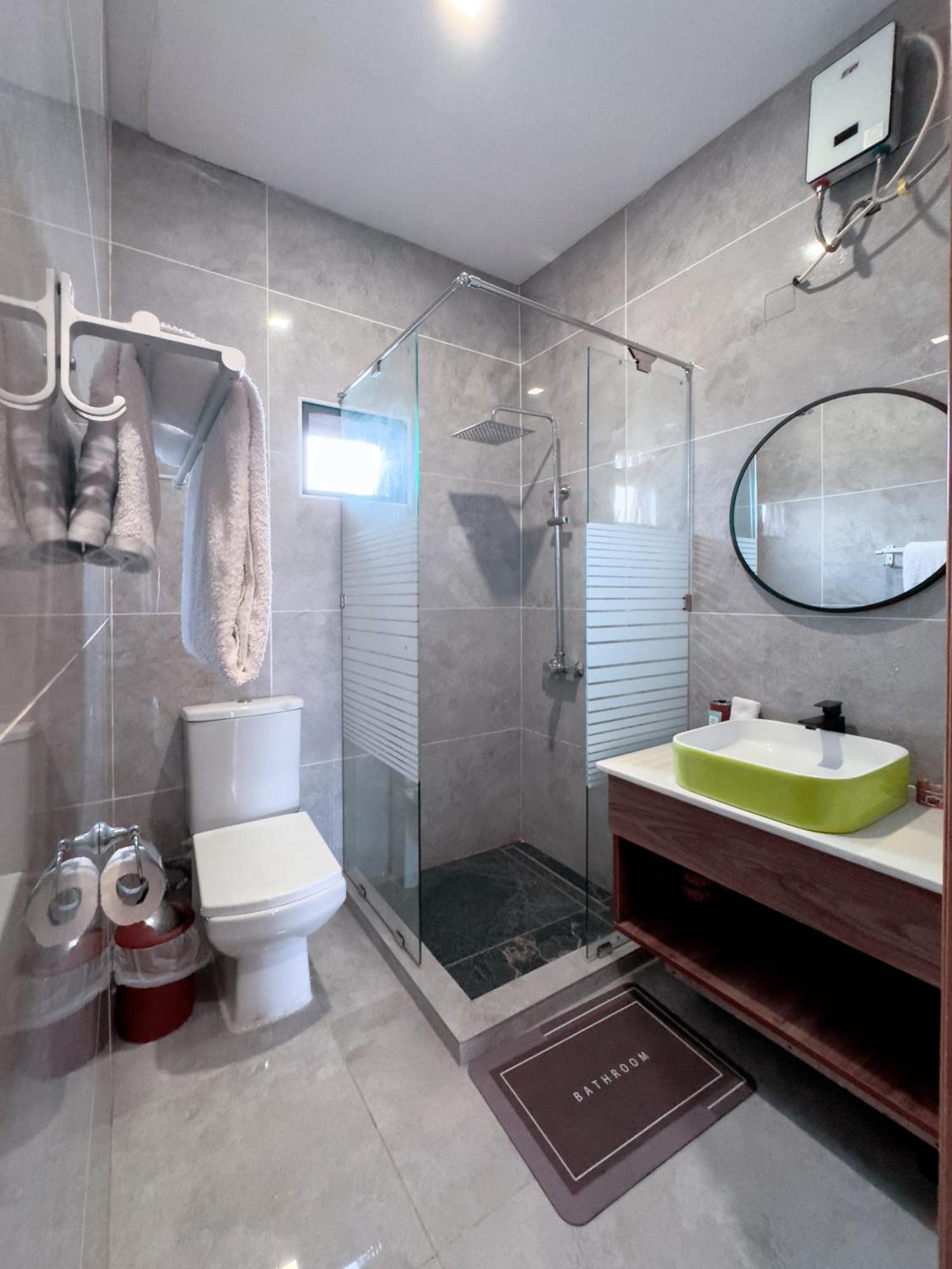 Euro Homes Hotel Accra Buitenkant foto